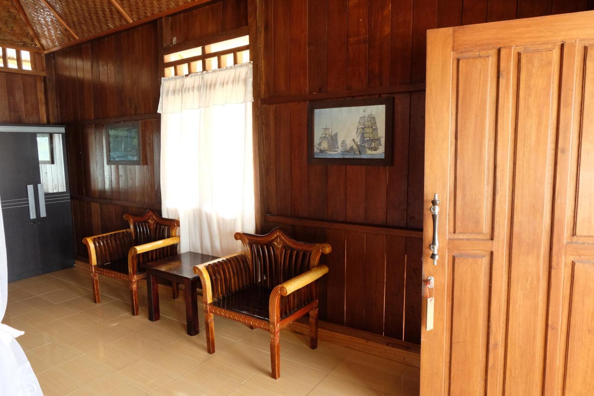 Bolilanga Island Resort - Togean Island Angkayo Extérieur photo