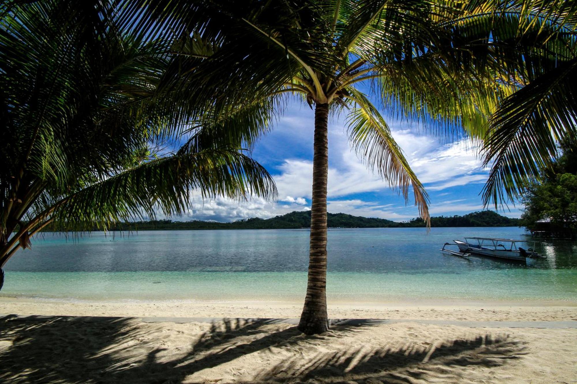 Bolilanga Island Resort - Togean Island Angkayo Extérieur photo