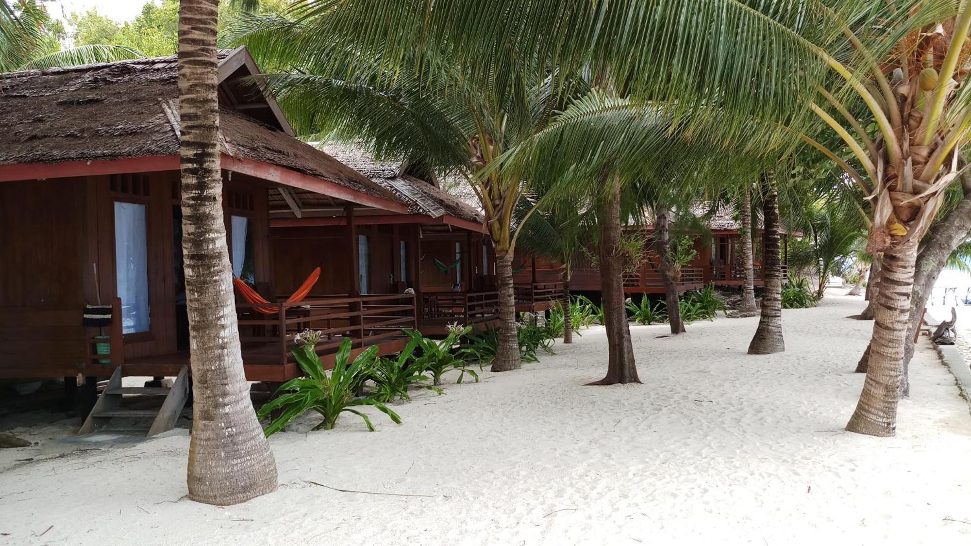 Bolilanga Island Resort - Togean Island Angkayo Extérieur photo