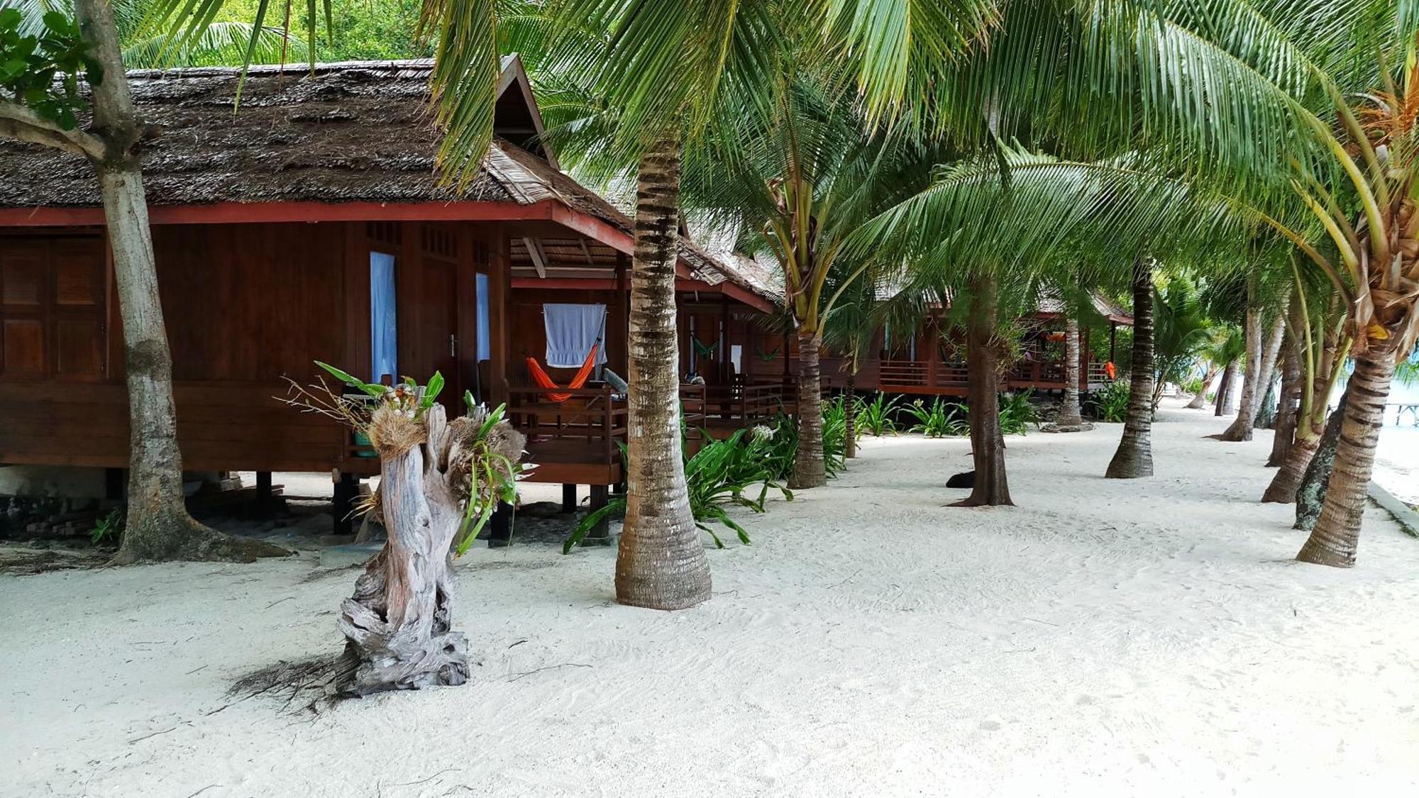 Bolilanga Island Resort - Togean Island Angkayo Extérieur photo